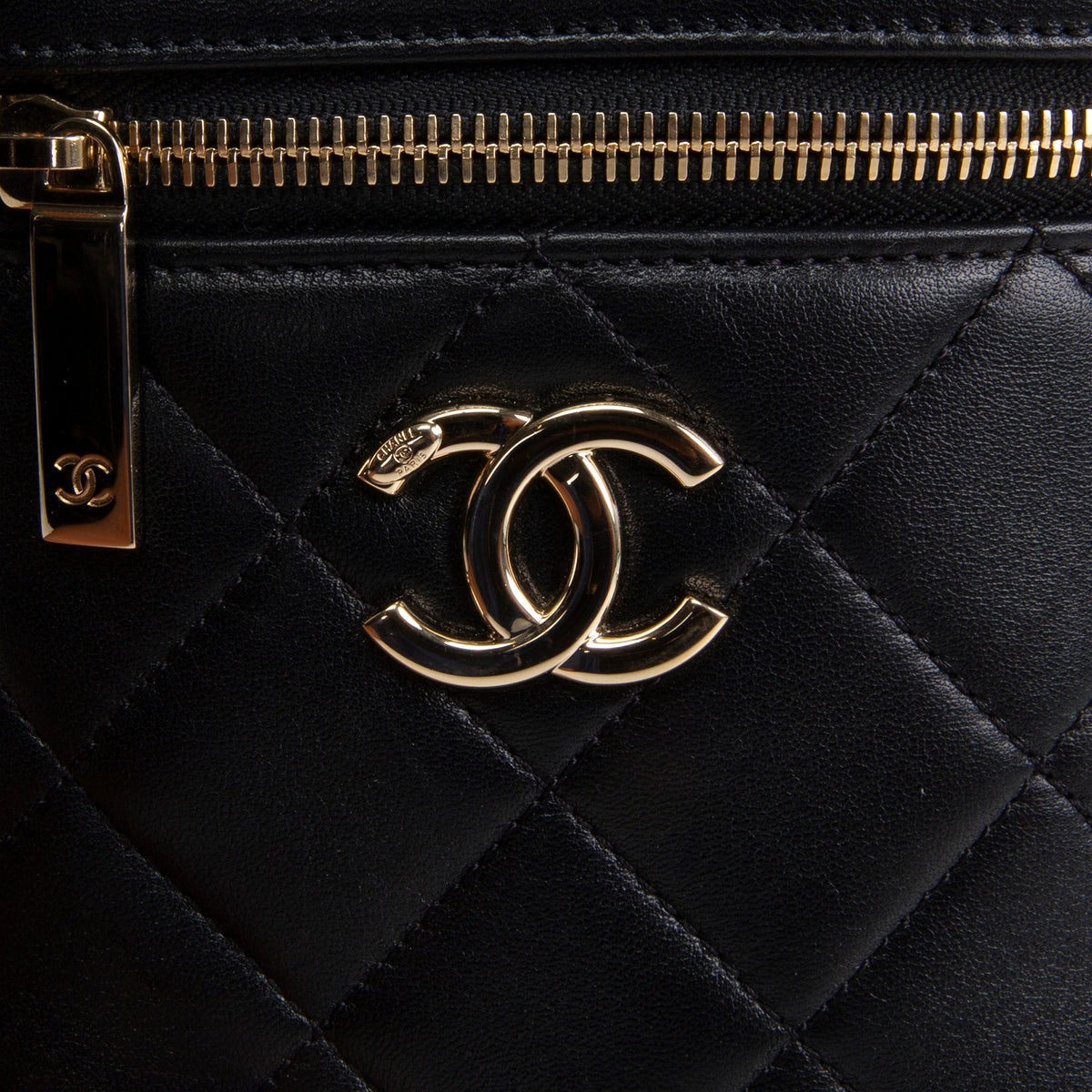 CHANEL Trendy Top Handle Vanity - Black