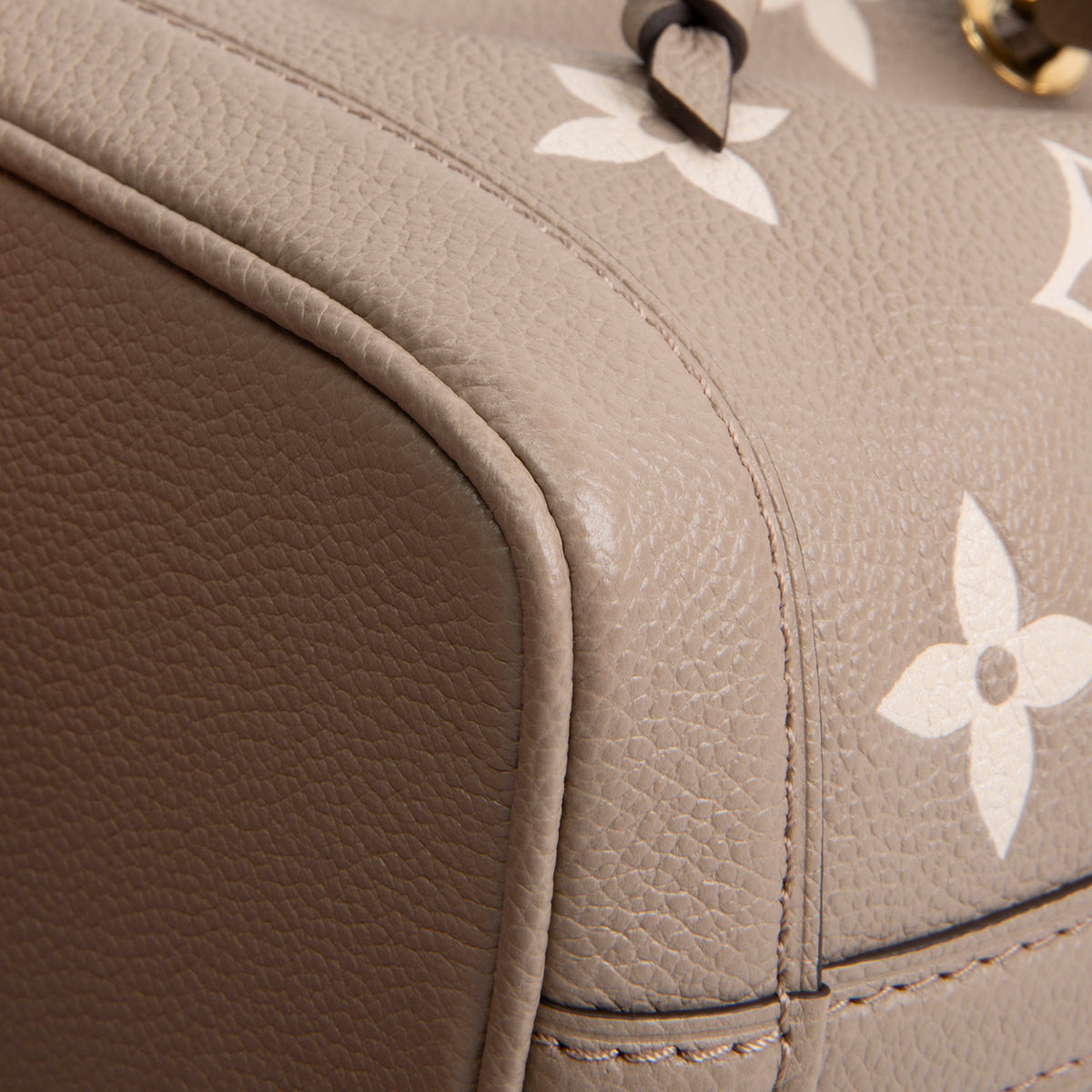LOUIS VUITTON Nano Neonoe Empreinte - Tourtelle