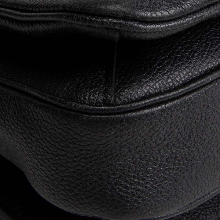 LOUIS VUITTON Pochette Metis Empreinte Black