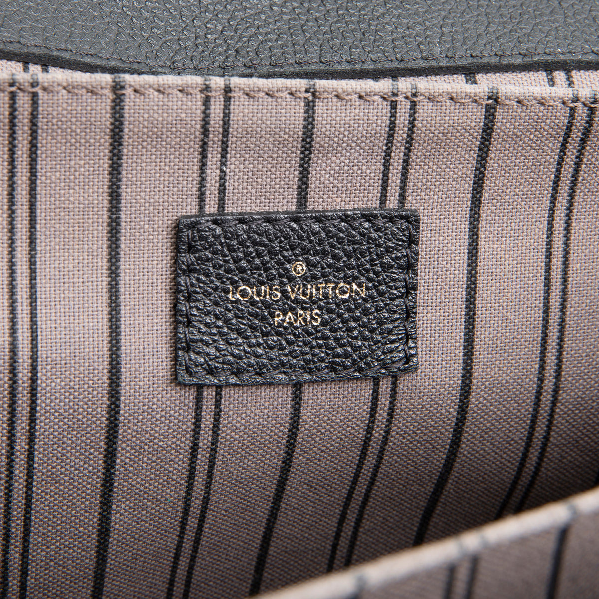LOUIS VUITTON Pochette Metis Empreinte Black