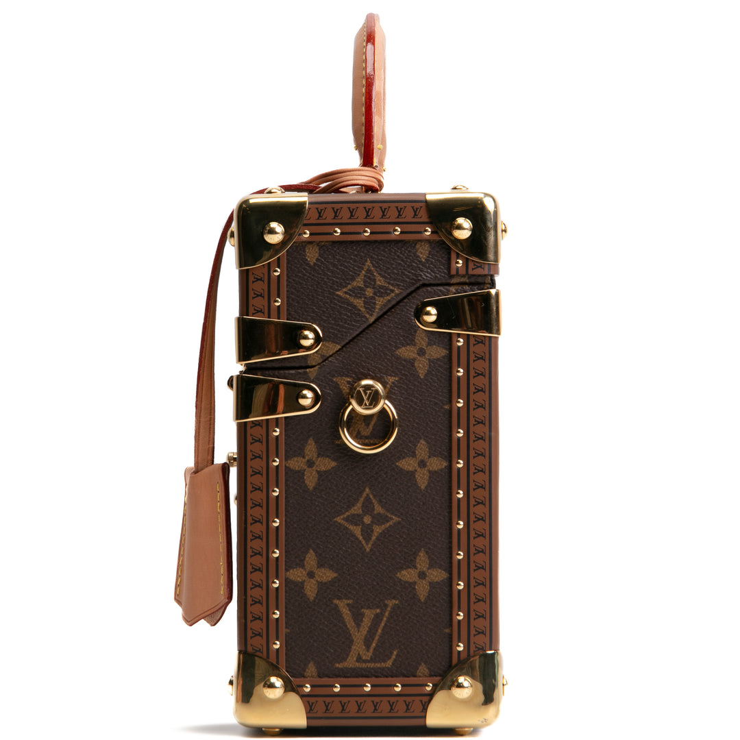 LOUIS VUITTON Camera Box Monogram