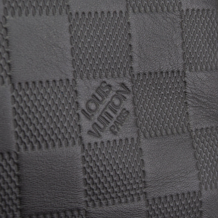 LOUIS VUITTON Damier Infini District Messenger PM - Black
