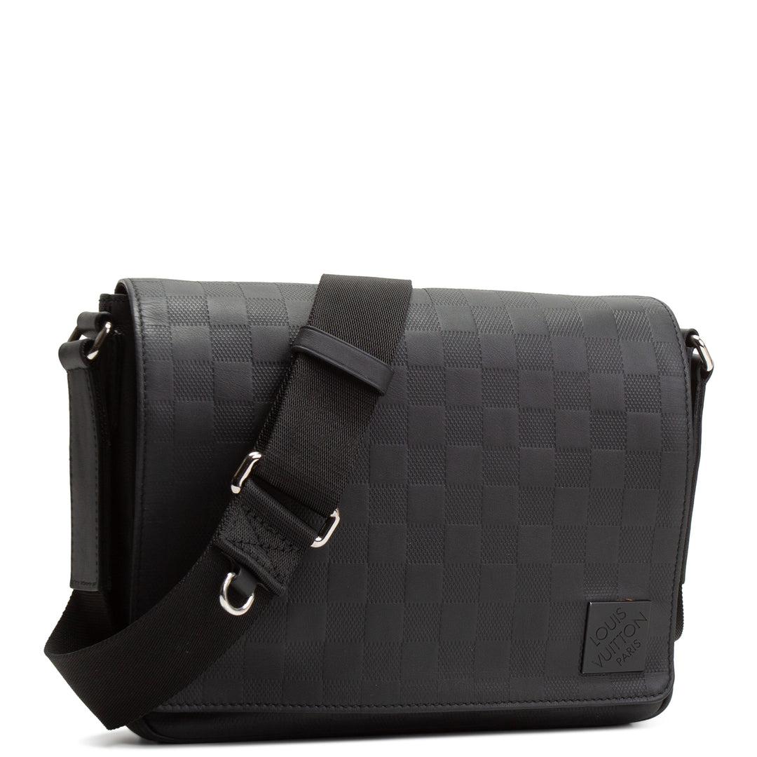 LOUIS VUITTON Damier Infini District Messenger PM - Black