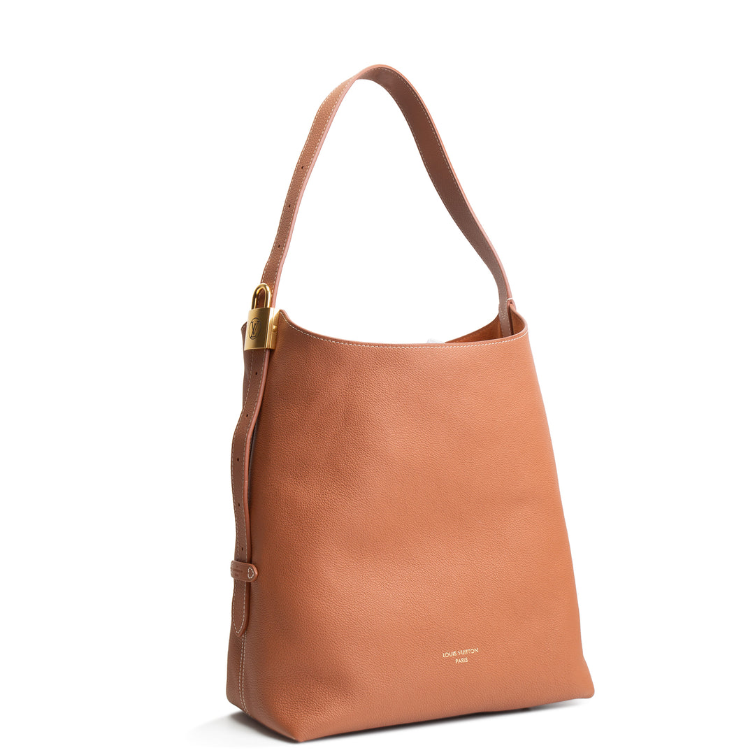 LOUIS VUITTON Low Key Hobo MM