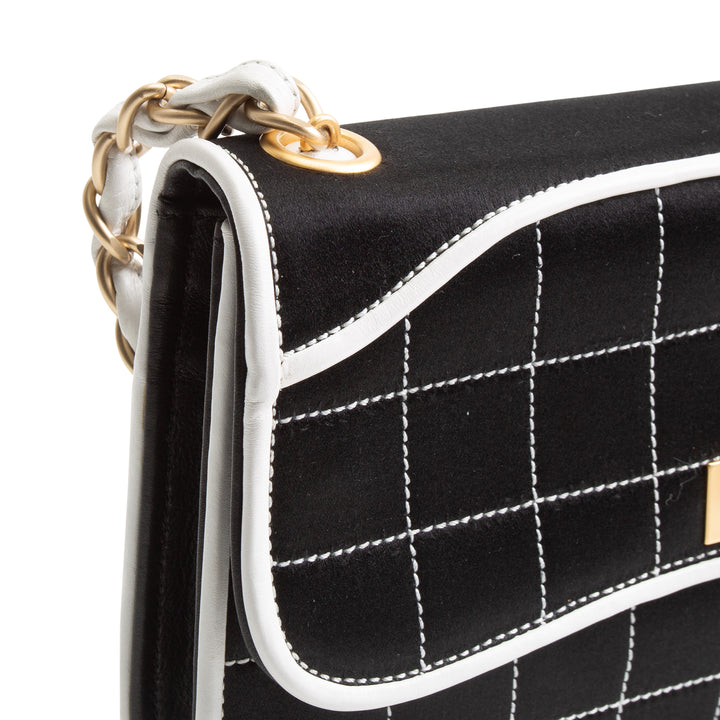 CHANEL Vintage - Mademoiselle Reissued Square Quilt Flap Bag