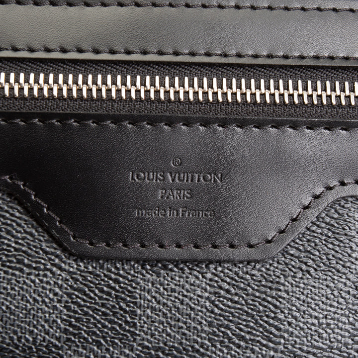 LOUIS VUITTON Damier Graphite Daniel Messenger MM