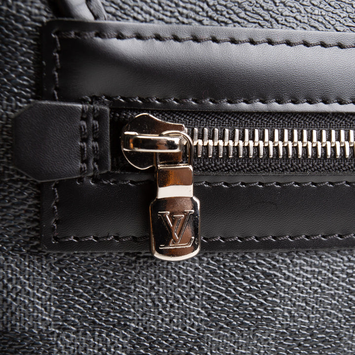 LOUIS VUITTON Damier Graphite Daniel Messenger MM