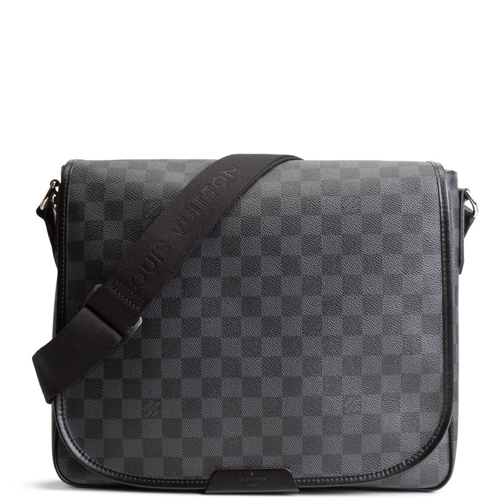 LOUIS VUITTON Damier Graphite Daniel Messenger MM