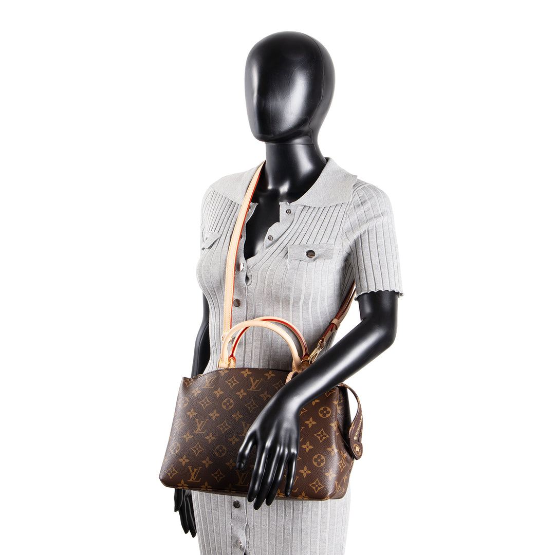 LOUIS VUITTON Monogram Petit Palais Shoulder Bag