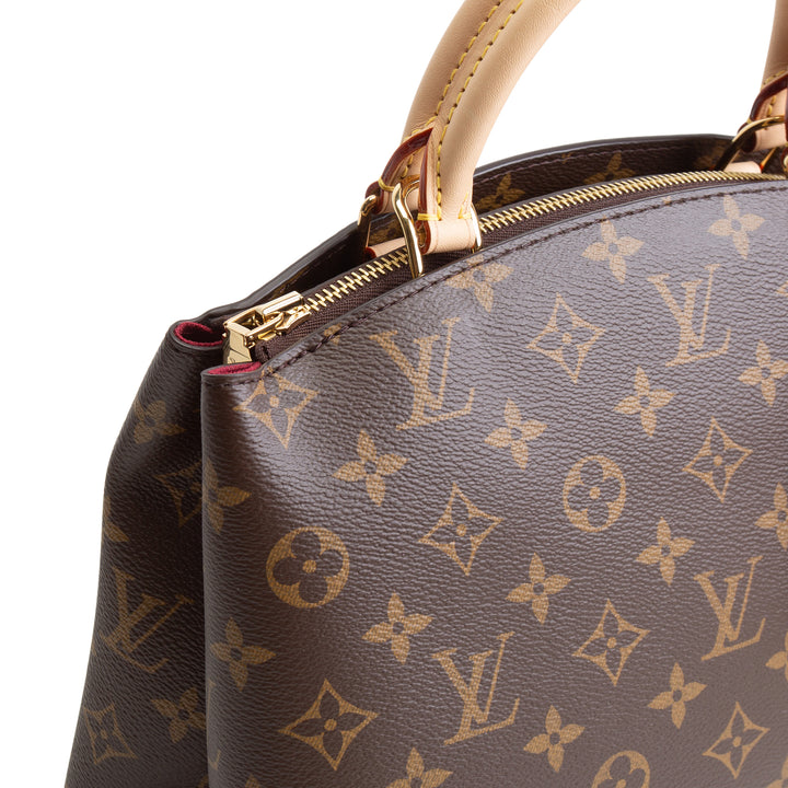 LOUIS VUITTON Monogram Petit Palais Shoulder Bag