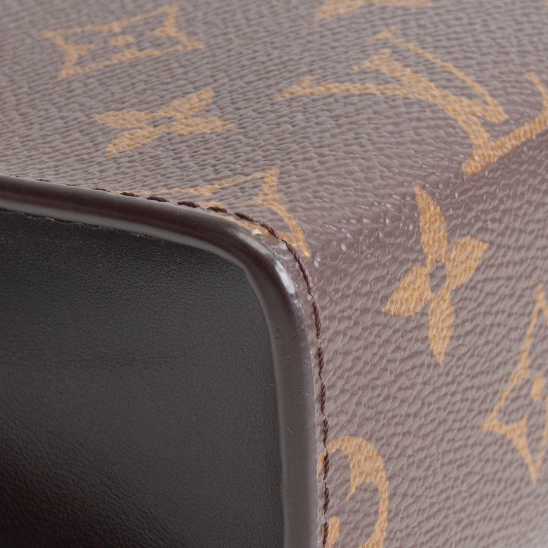 LOUIS VUITTON - Poche Toilette 26 Monogram