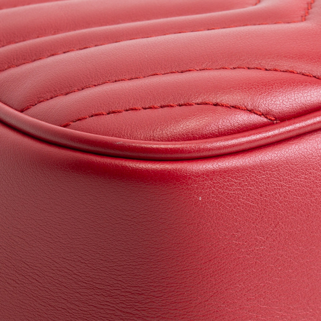 GUCCI GG Marmont Camera Bag - Red