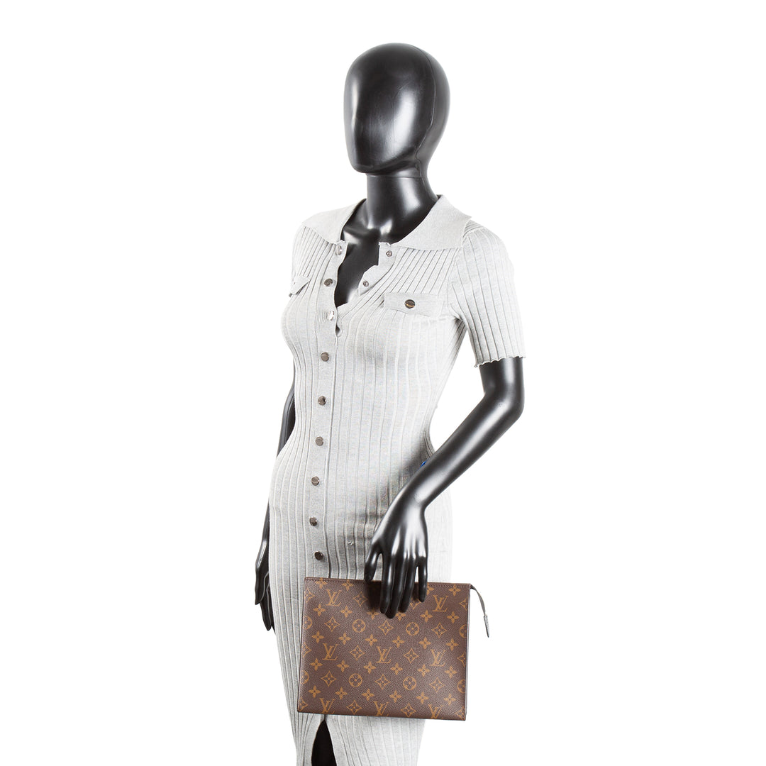 LOUIS VUITTON - Poche Toilette 26 Monogram