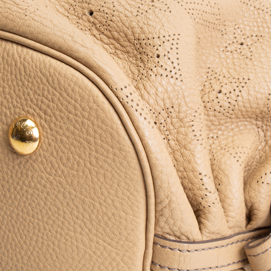 LOUIS VUITTON Mahina L Hobo