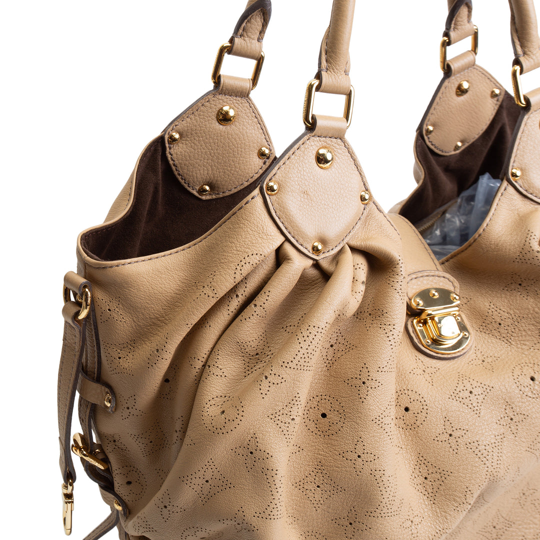 LOUIS VUITTON Mahina L Hobo