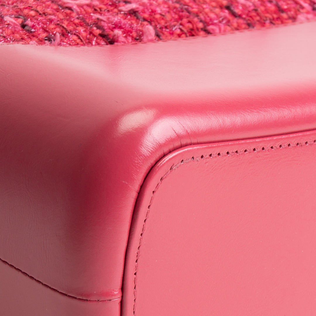 CHANEL Gabrielle Hobo Tweed