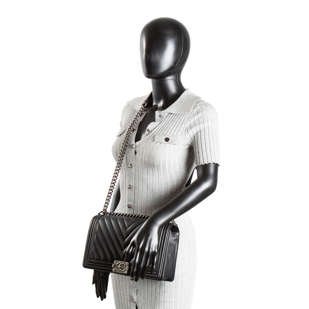 CHANEL Chevron New Medium Boy Bag - Black
