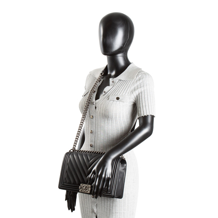 CHANEL Chevron New Medium Boy Bag - Black