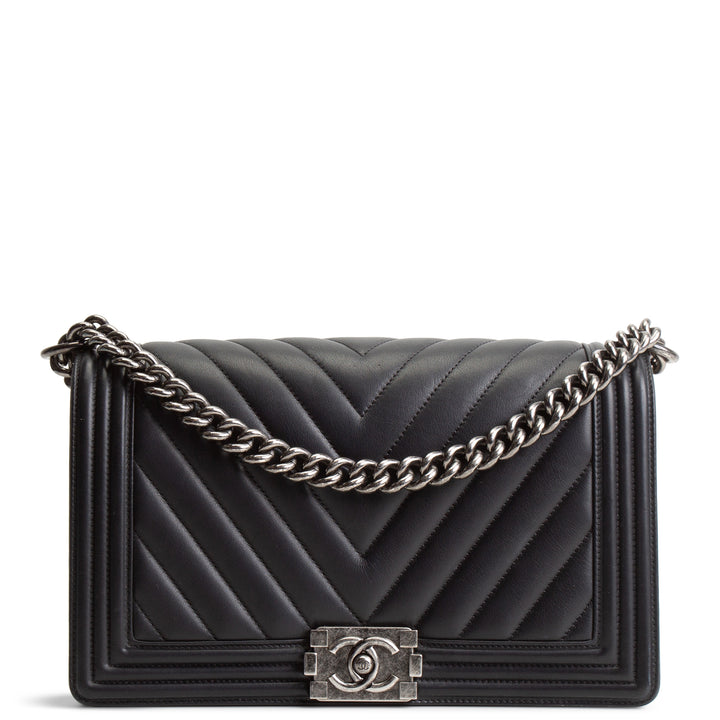 CHANEL Chevron New Medium Boy Bag - Black