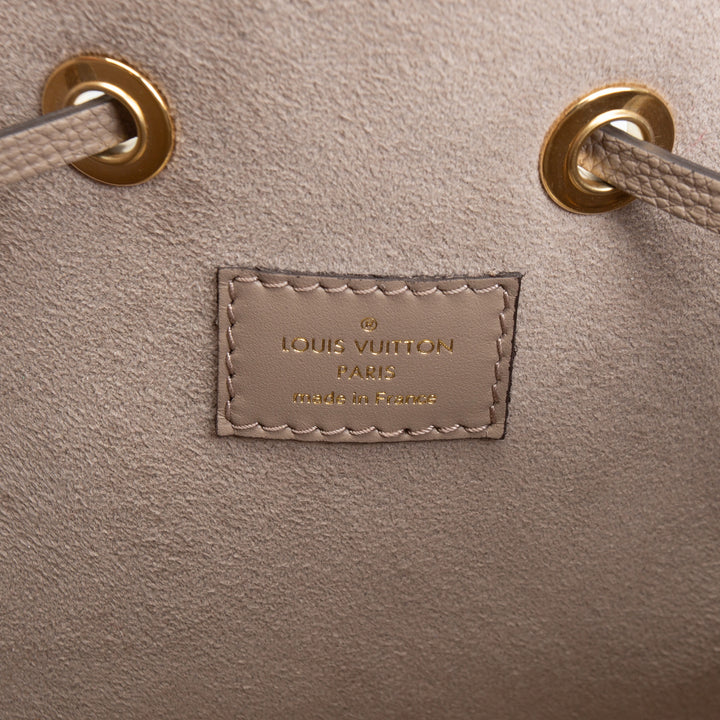 LOUIS VUITTON Giant Monogram Empriente Bicolor NeoNoe - Turtledove