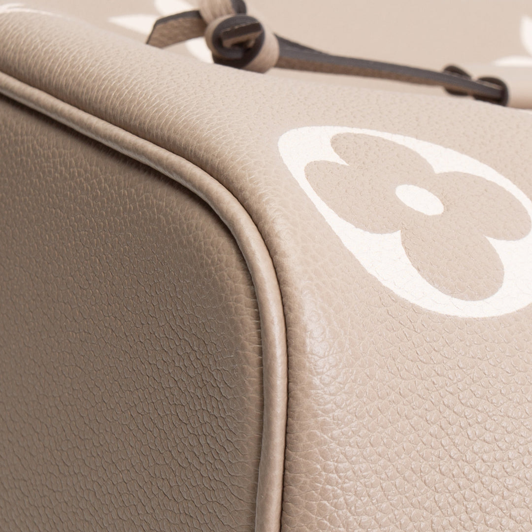 LOUIS VUITTON Giant Monogram Empriente Bicolor NeoNoe - Turtledove