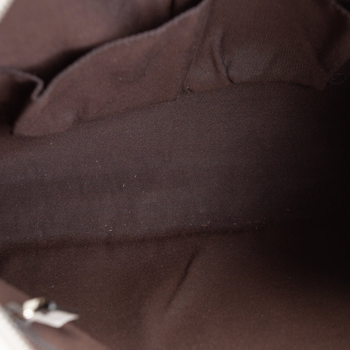 GUCCI GG Canvas Flat Messenger