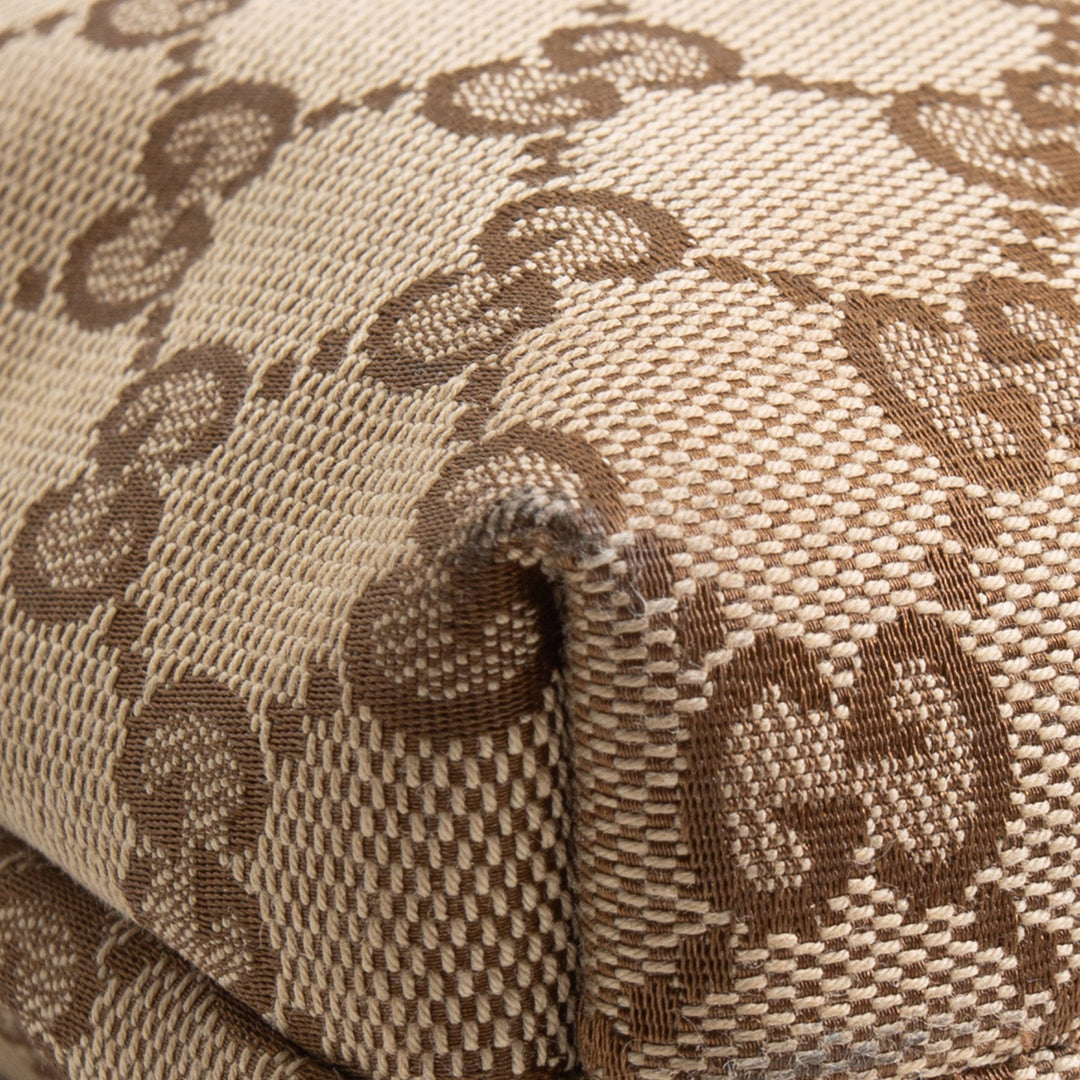 GUCCI GG Canvas Flat Messenger