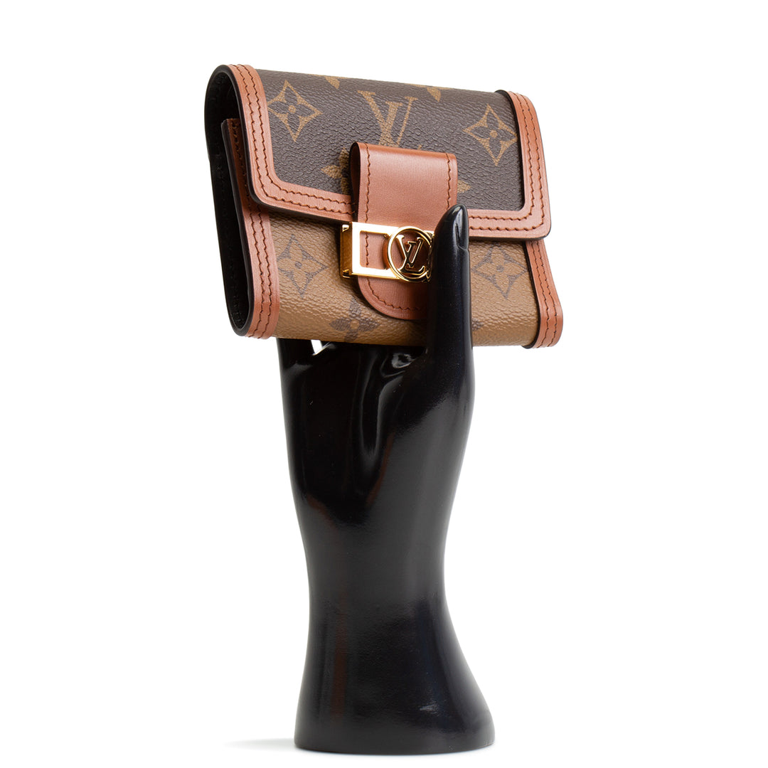 LOUIS VUITTON Reverse Monogram Dauphine Compact Wallet