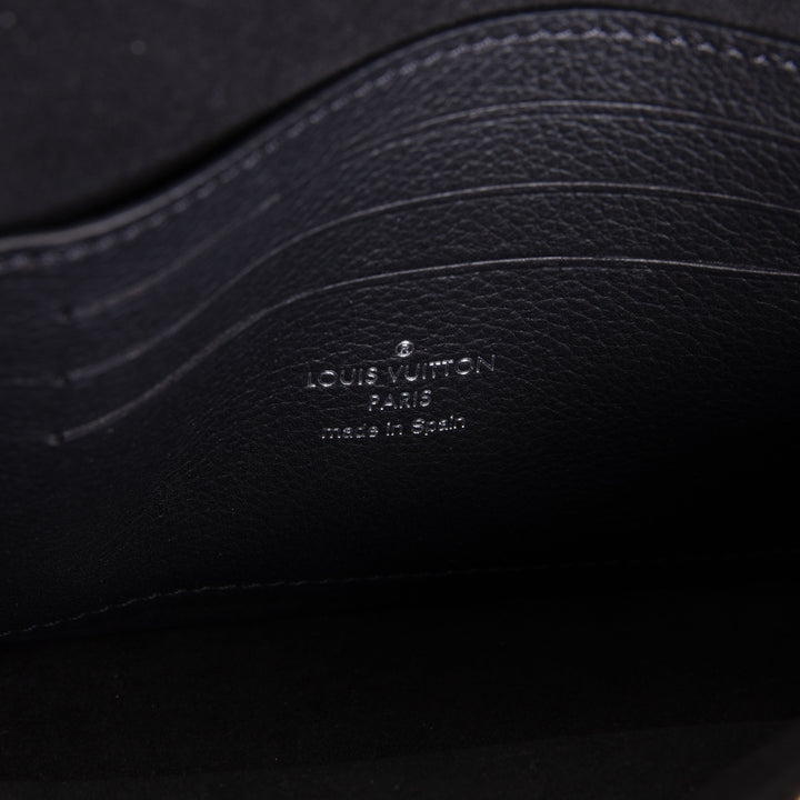 LOUIS VUITTON Taurillon MyLockMe Pochette On Chain - Black