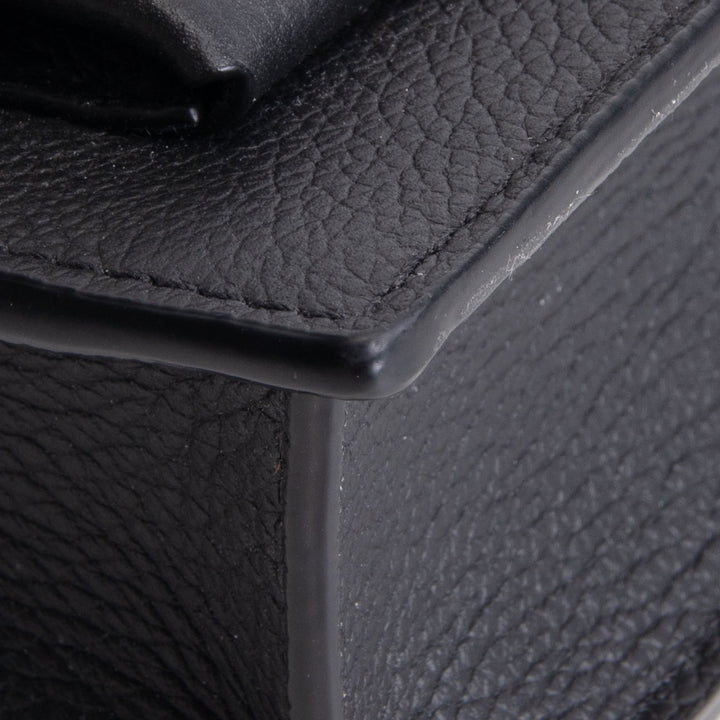 LOUIS VUITTON Taurillon MyLockMe Pochette On Chain - Black
