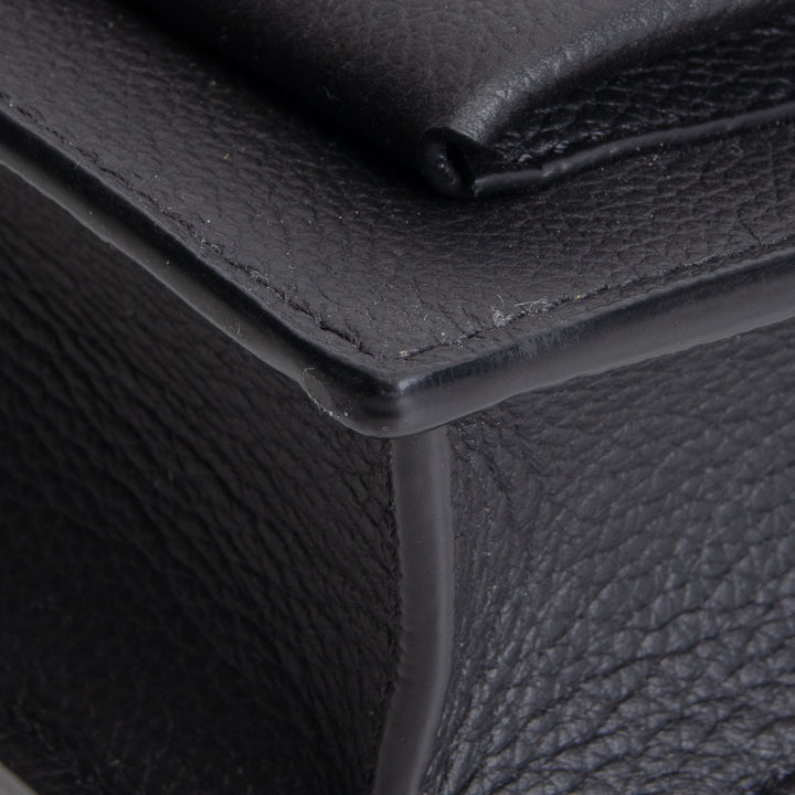 LOUIS VUITTON Taurillon MyLockMe Pochette On Chain - Black