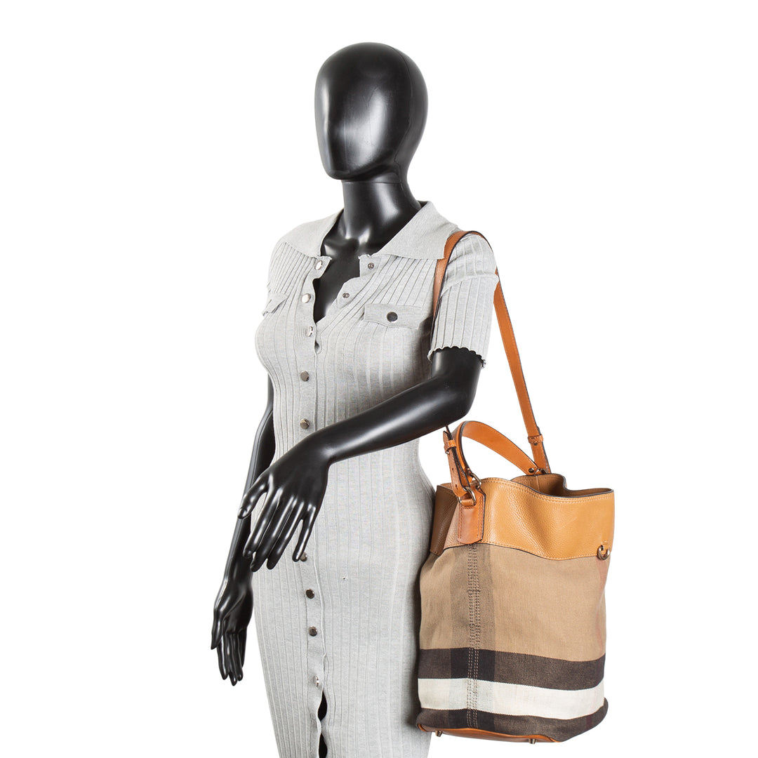 BURBERRY Ashby House Check Bucket w/ Pouch OUTLET FINAL SALE