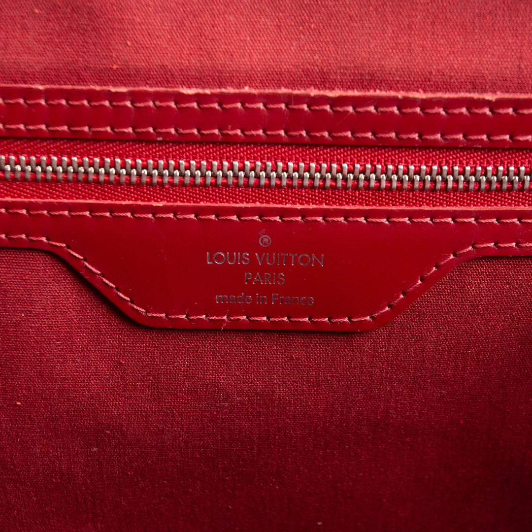 LOUIS VUITTON Epi Brea MM Shoulder Bag - Raspberry Red