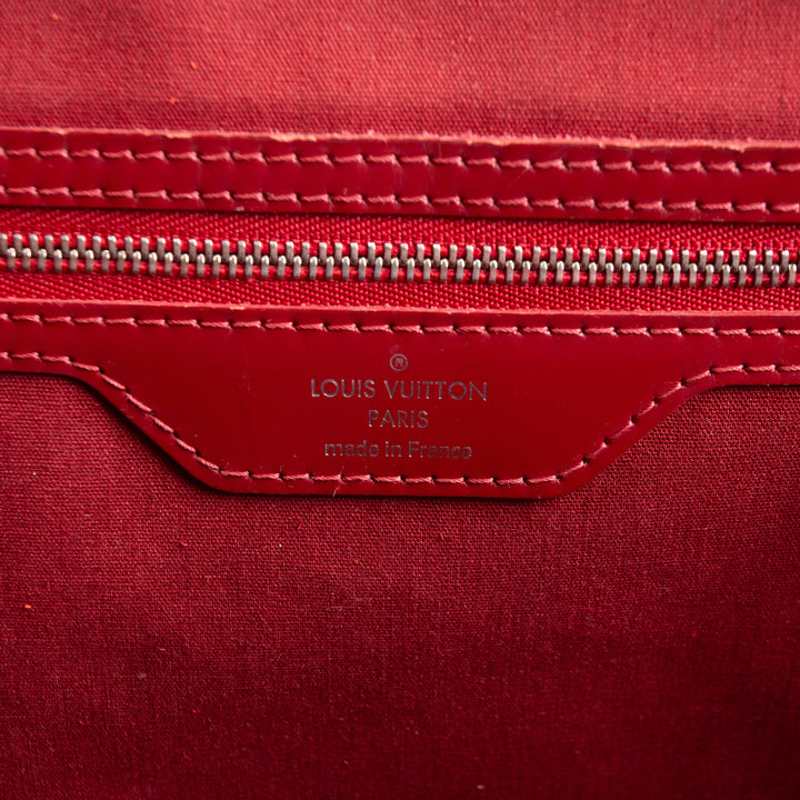 LOUIS VUITTON Epi Brea MM Shoulder Bag - Raspberry Red