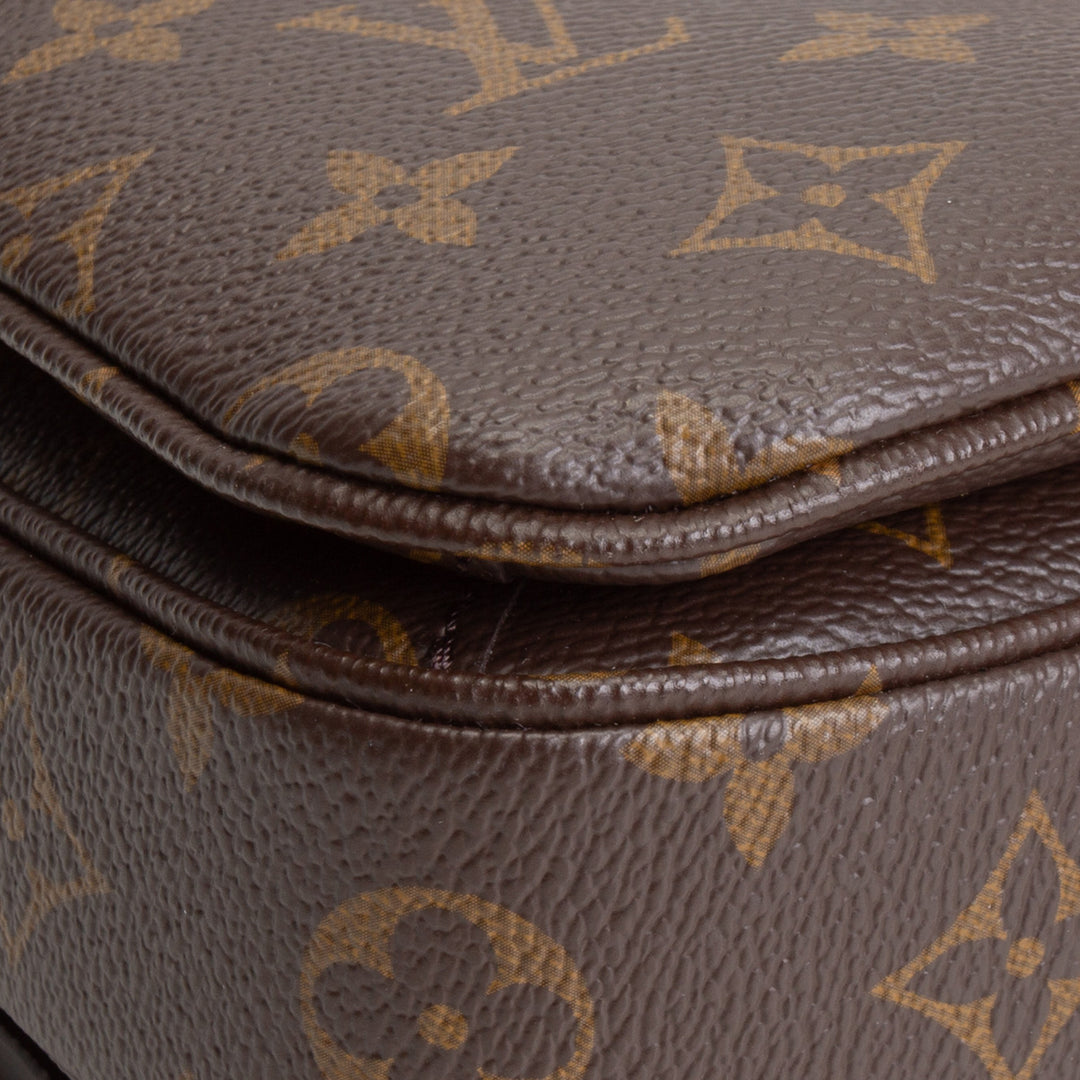 LOUIS VUITTON Monogram Pochette Metis