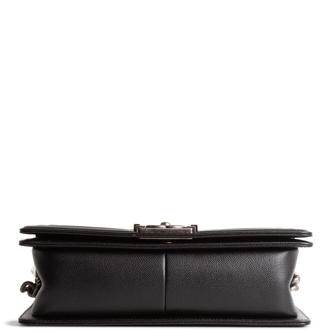 CHANEL Boy Bag Medium Quilted Caviar - Black