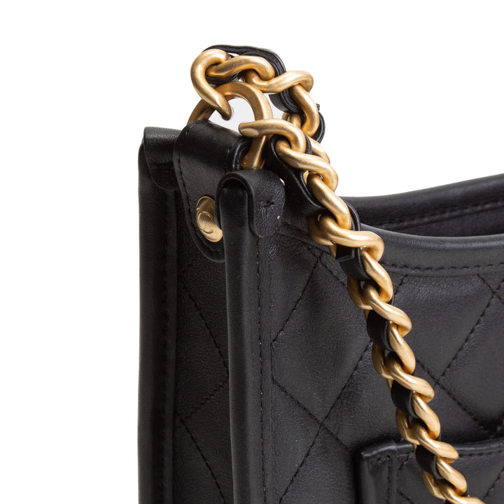 CHANEL Curvy Mood Hobo - Black