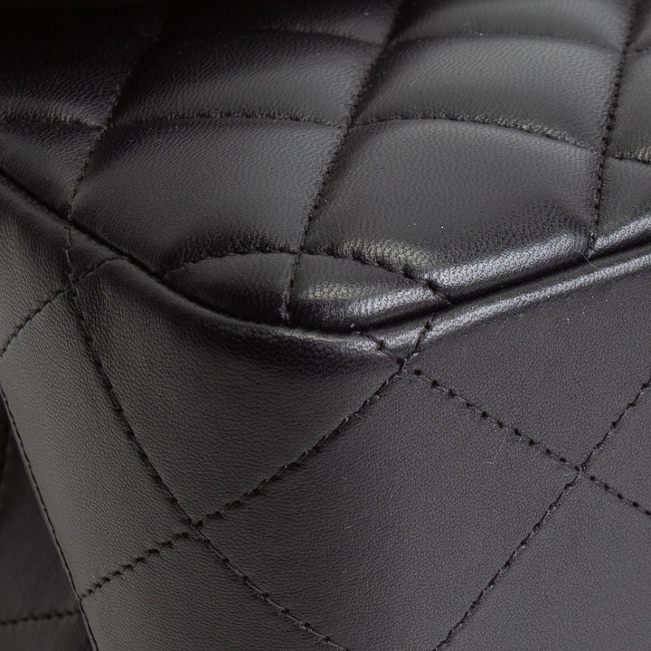 CHANEL Lambskin Jumbo Double Flap - Black