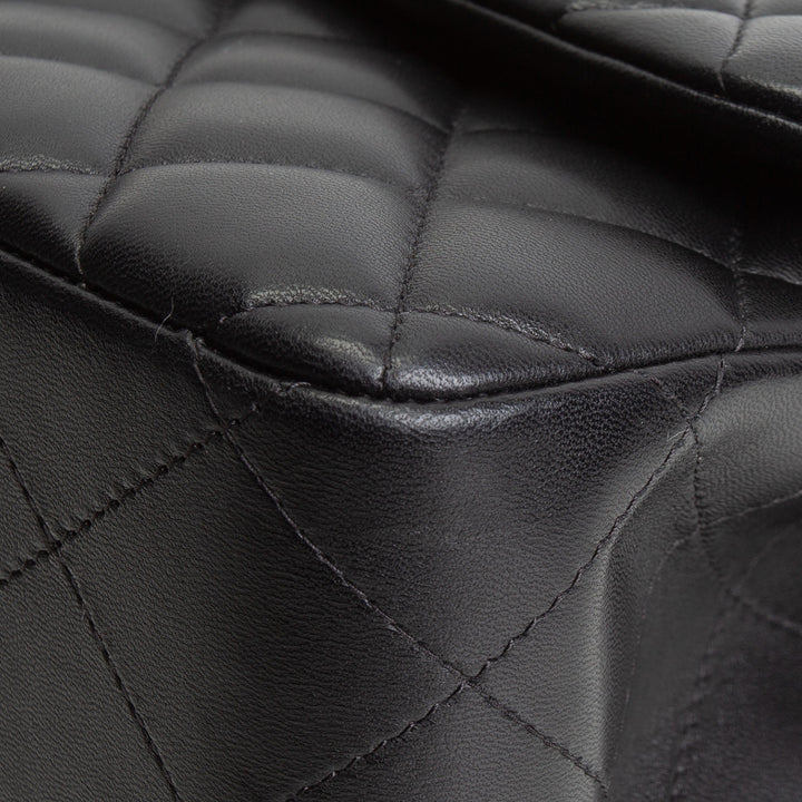 CHANEL Lambskin Jumbo Double Flap - Black
