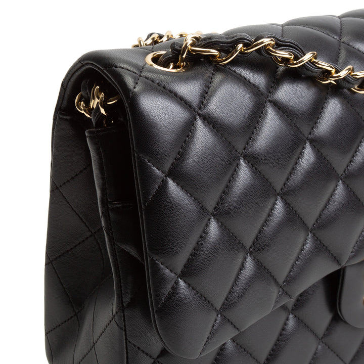CHANEL Lambskin Jumbo Double Flap - Black