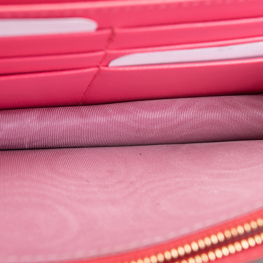 GUCCI GG Matelasse Chain Wallet - Pink