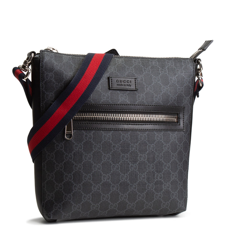 GUCCI GG Supreme Messenger Bag - Black