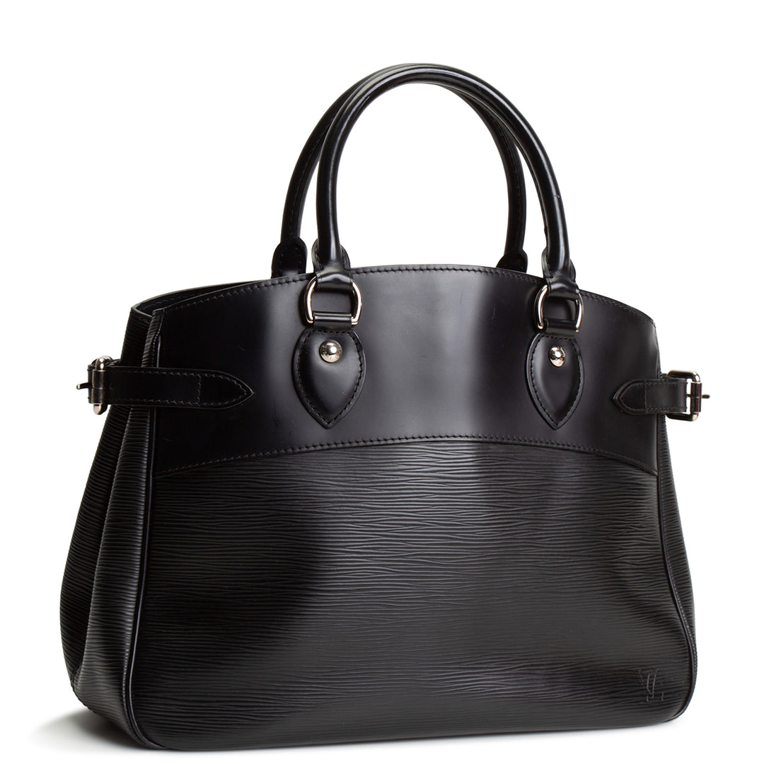 LOUIS VUITTON Epi Leather Passy - Black