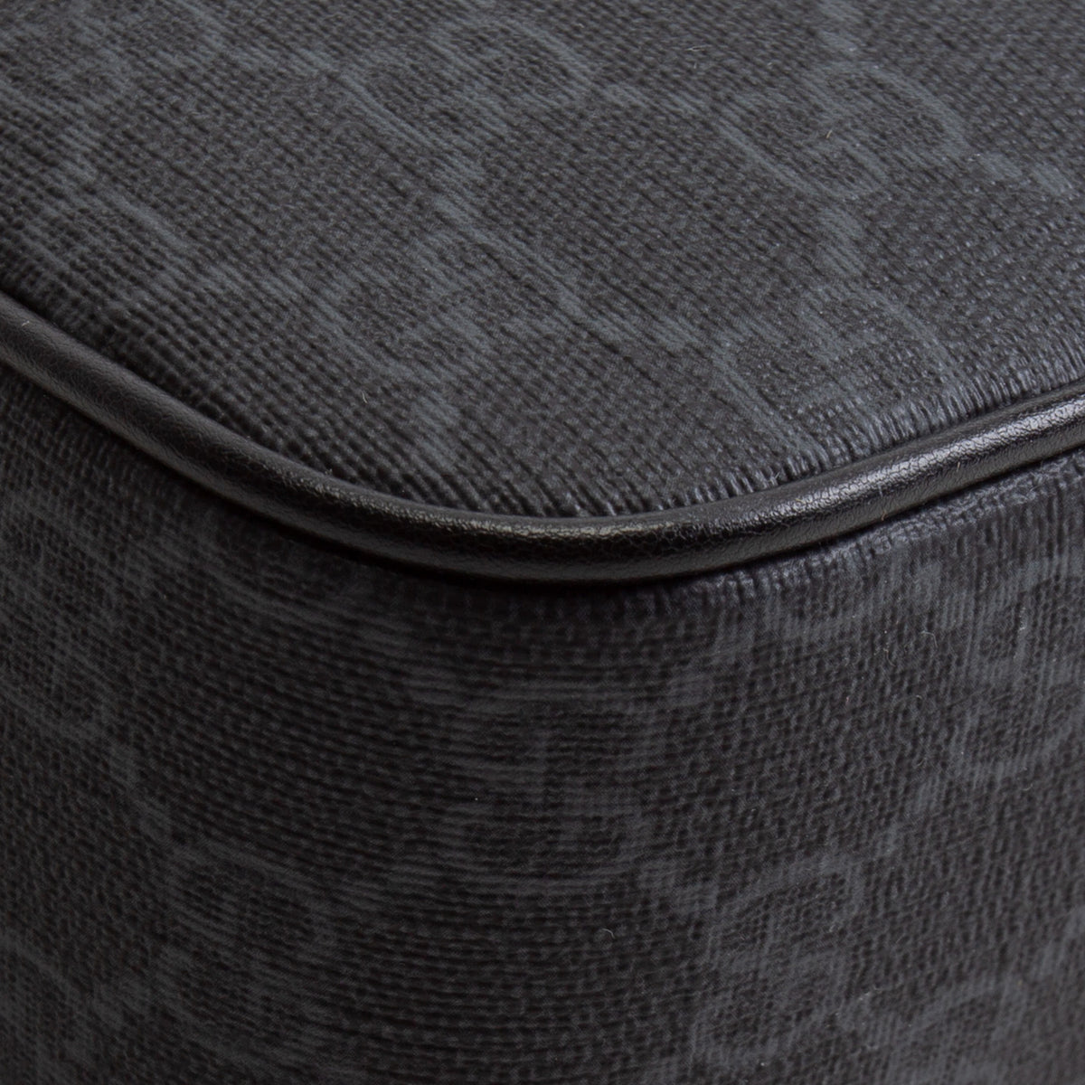 GUCCI GG Supreme Soft Belt Bag - Black
