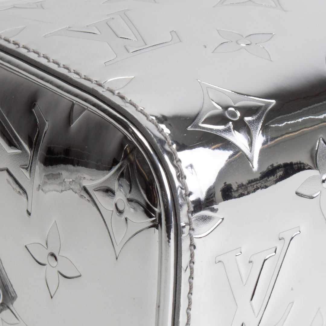 LOUIS VUITTON Monogram Miroir Speedy Bandouliere 20 - Metallic Silver