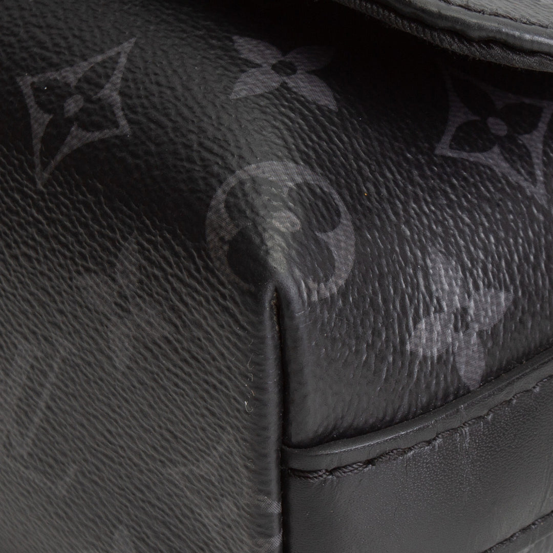 LOUIS VUITTON District Messenger PM - Monogram Eclipse