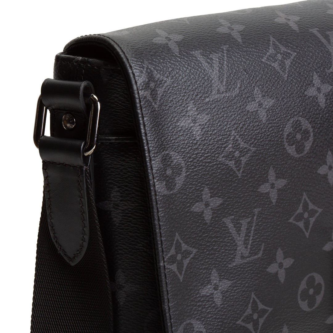 LOUIS VUITTON District Messenger PM - Monogram Eclipse