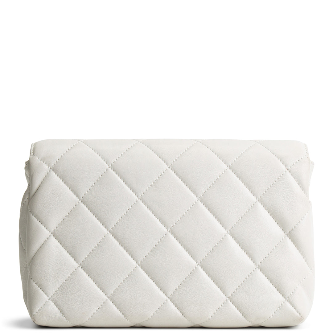 CHANEL CC Pearl Lambskin Quilted Flap Bag - Chalk White