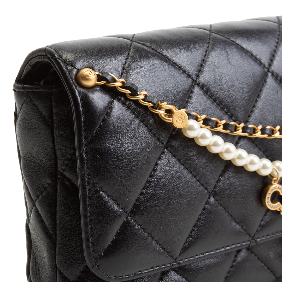 CHANEL Pearl Chain Flap Clutch - Black