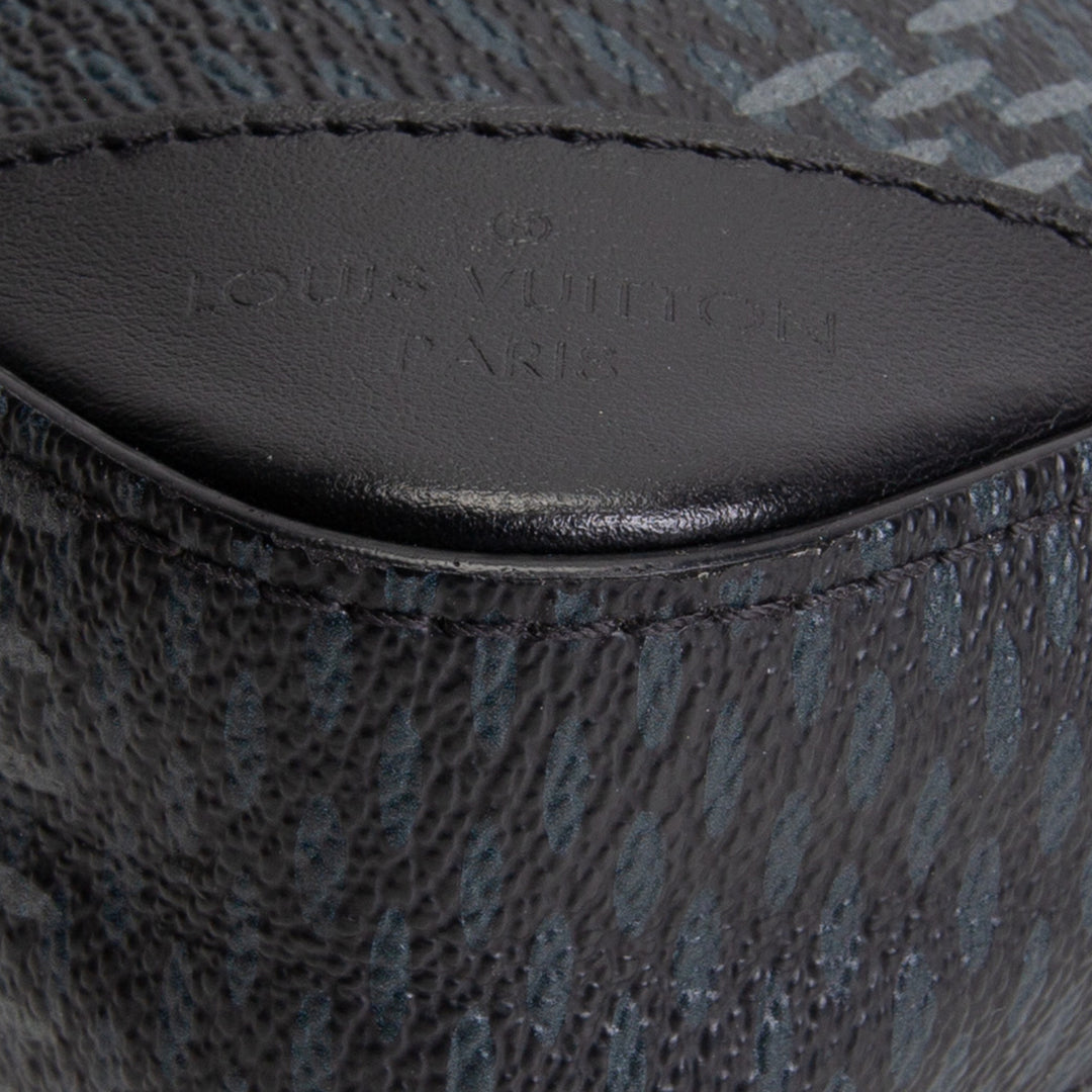 LOUIS VUITTON Damier Graphite Messenger Bag